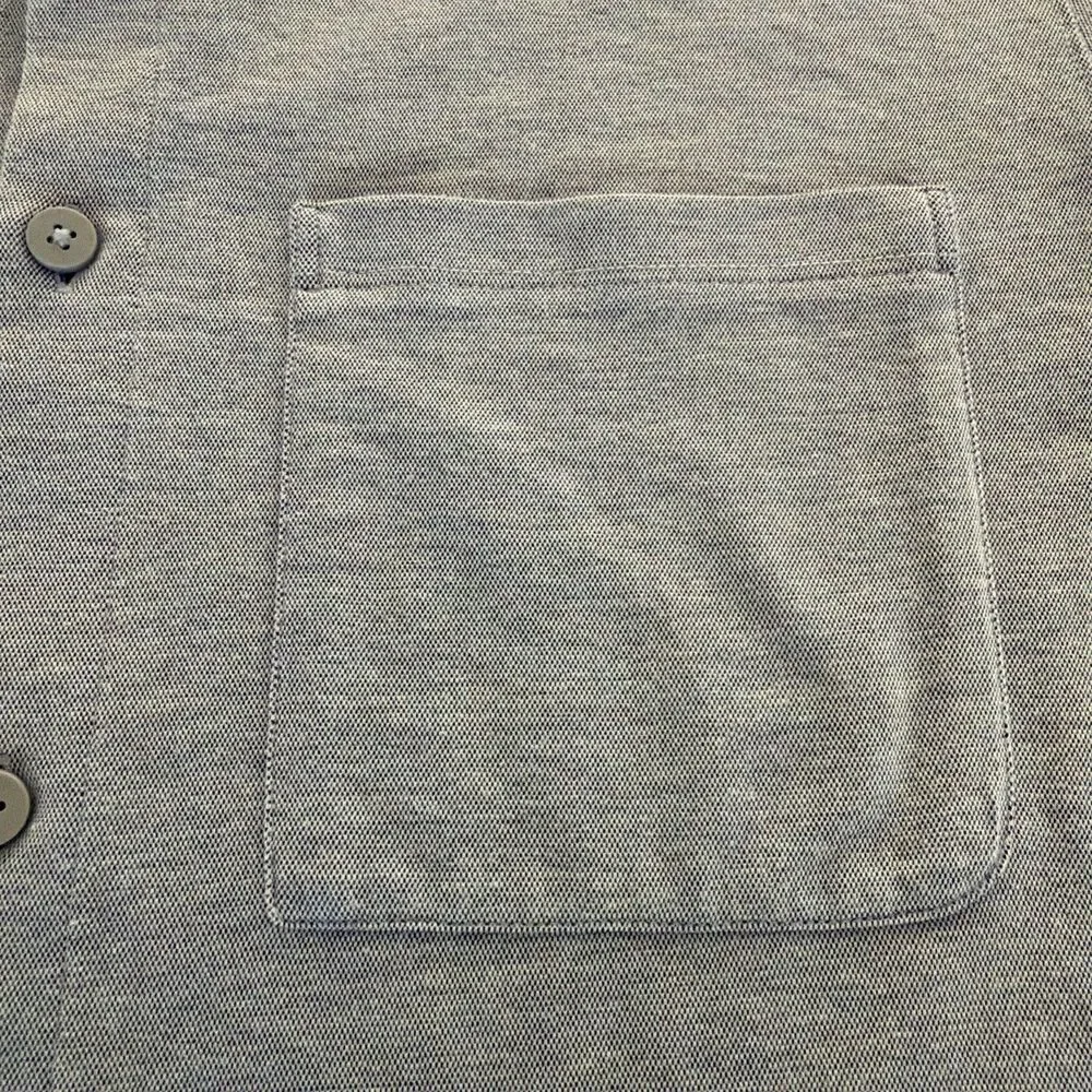 Lululemon Commission Long Sleeve Shirt M Gray Minimalist Athleisure Clean Modern